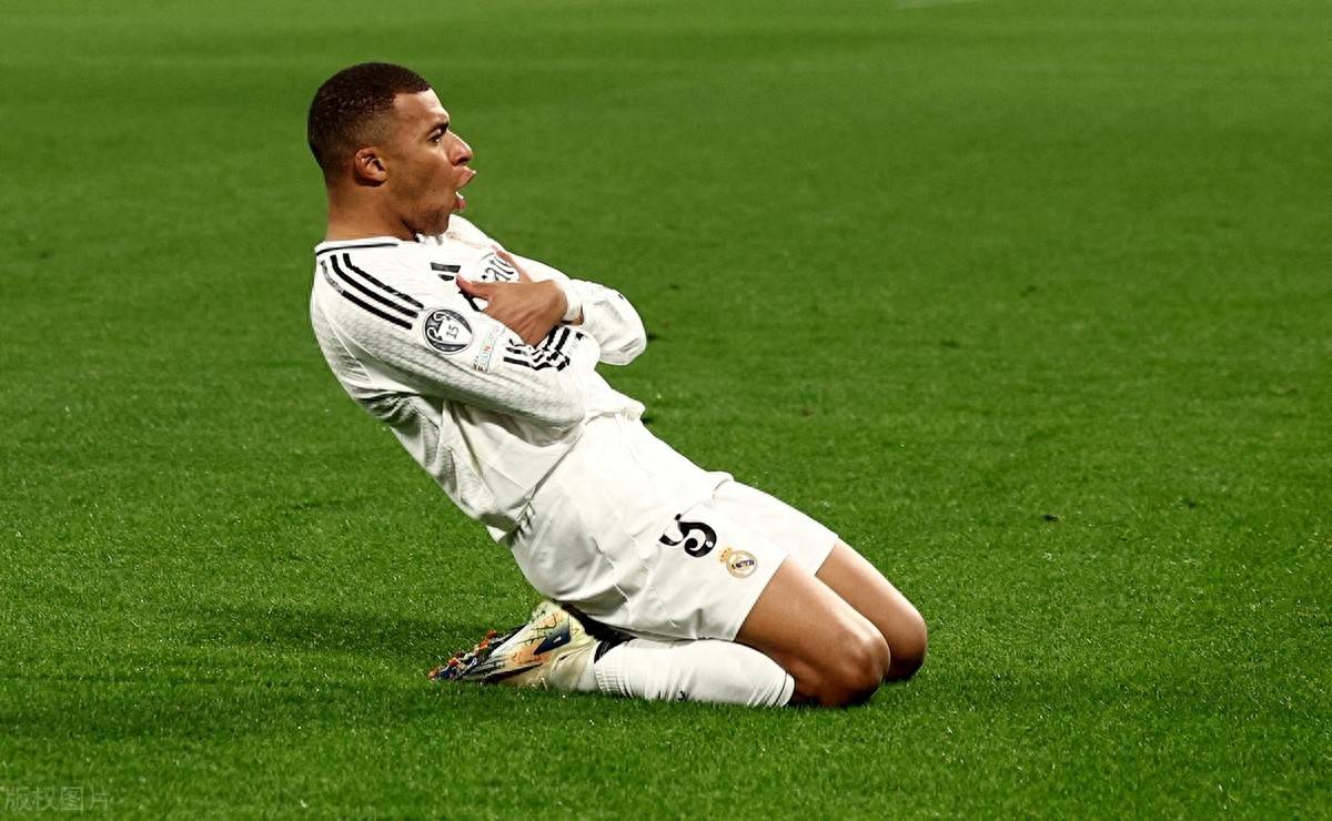 记者：库尔图瓦也伤了，将不会参加11月份国家队比赛