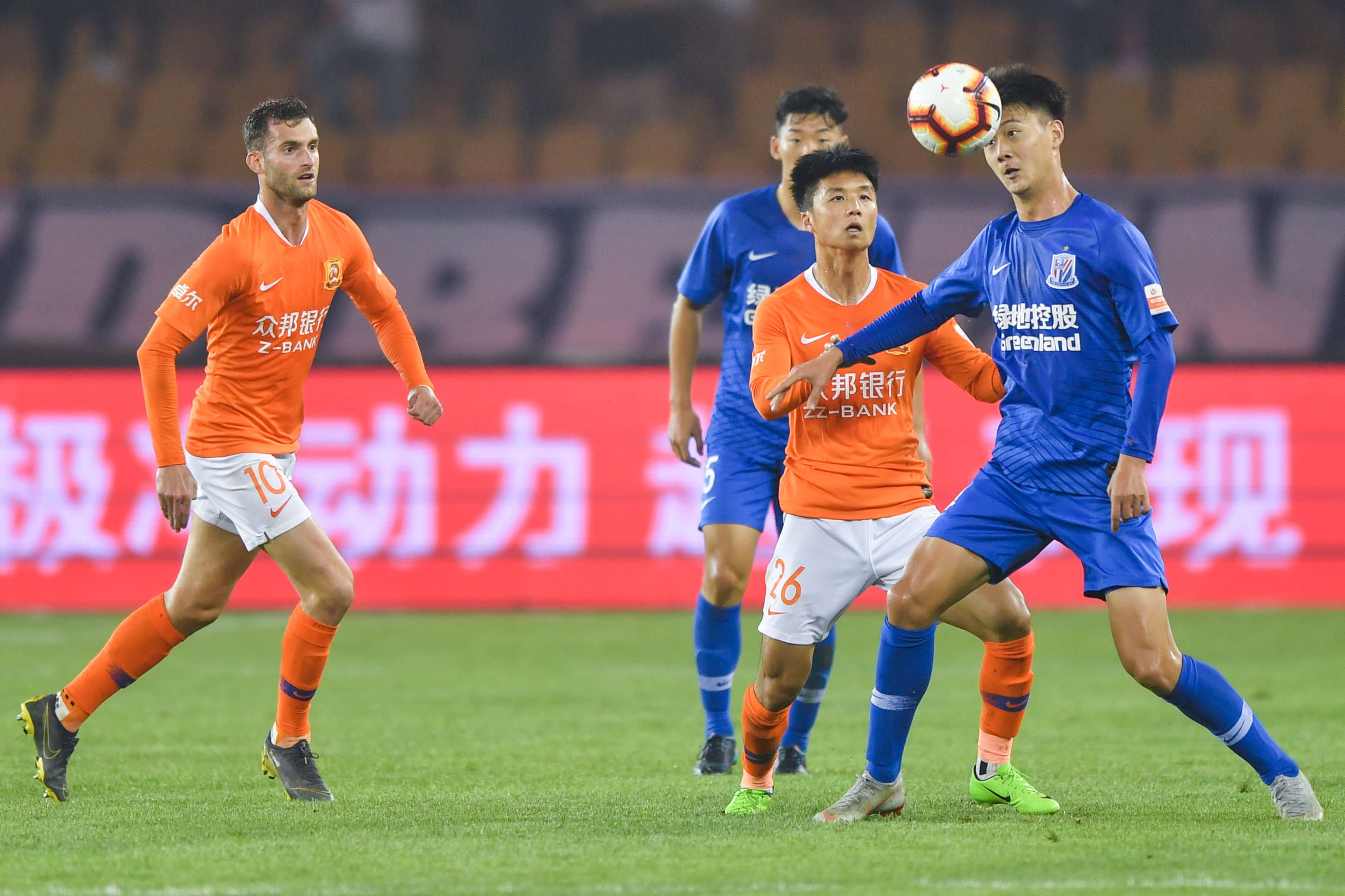 米切尔复出空砍30+7+8 骑士遗憾客场负于森林狼