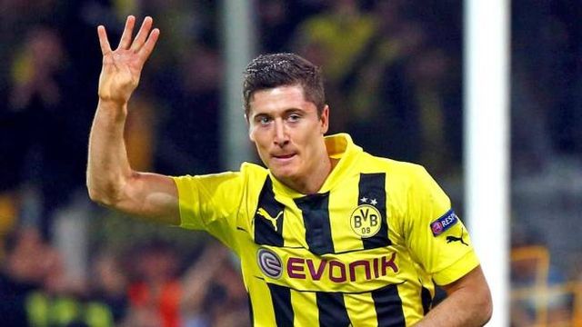 莱万多夫斯基在巴萨的点球表现：从辉煌到困惑