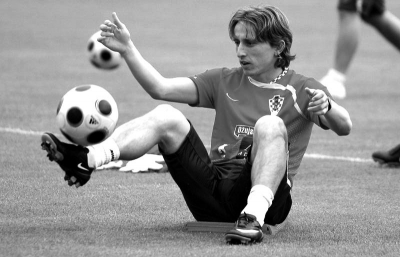 辽宁男篮王哲林末节爆发带队取胜