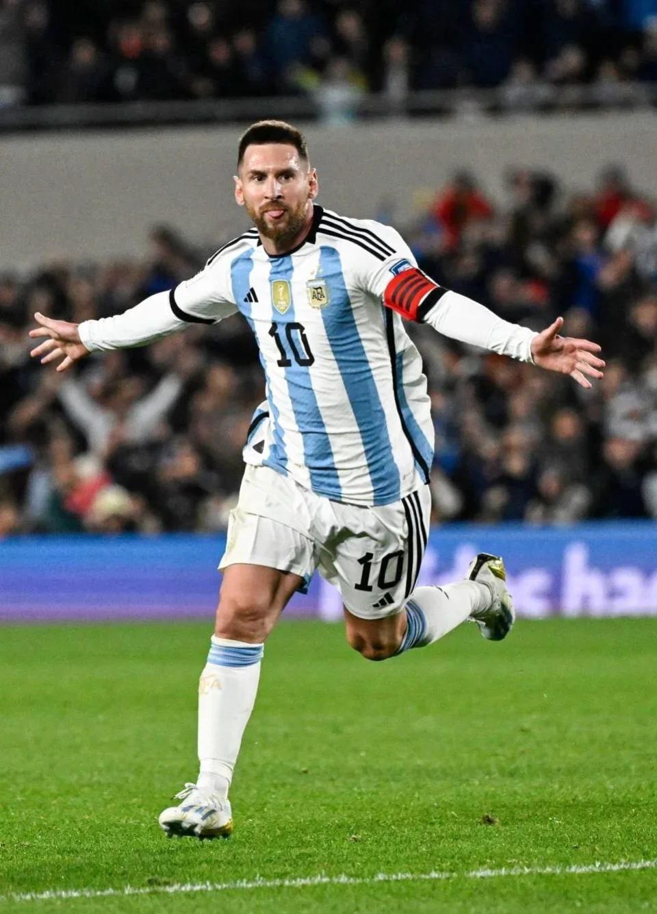 17岁妖星三连斩独享历史第一，拜仁3-1葡萄牙体育，主场37场不败