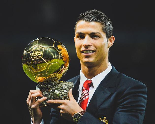 13岁天才小将代表阿森纳U19出战青年欧冠，打破赛事纪录