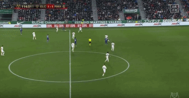 记者：富安健洋已与阿贾克斯就一份短期合同达成一致